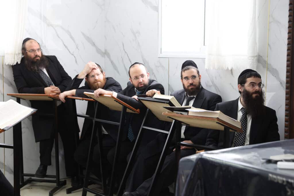 ראש הישיבה הגיע למסור שיעור בישיבה הספרדית
