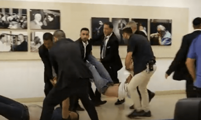 קפיטול בכנסת: האנרכיסטים חסמו את הכניסה למליאה
