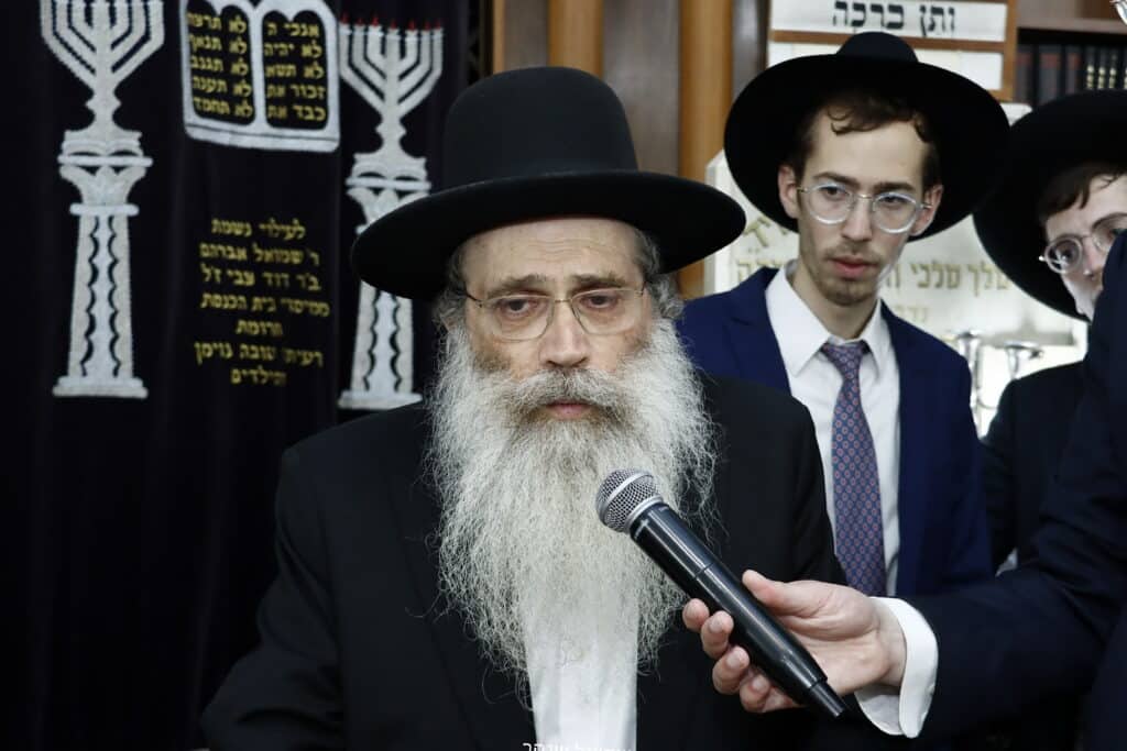 בהשתתפות גדולי ישראל: בכתר תורה הכניסו ס"ת