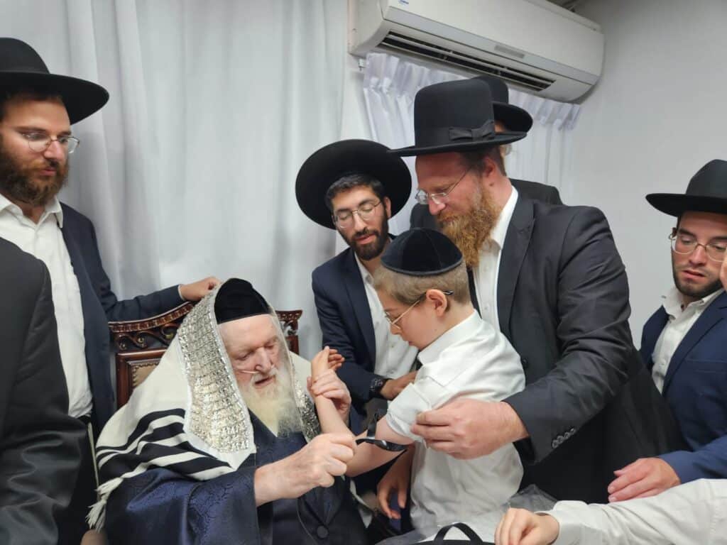 ברית ותפילין: השמחה הכפולה בבית הראב"ד