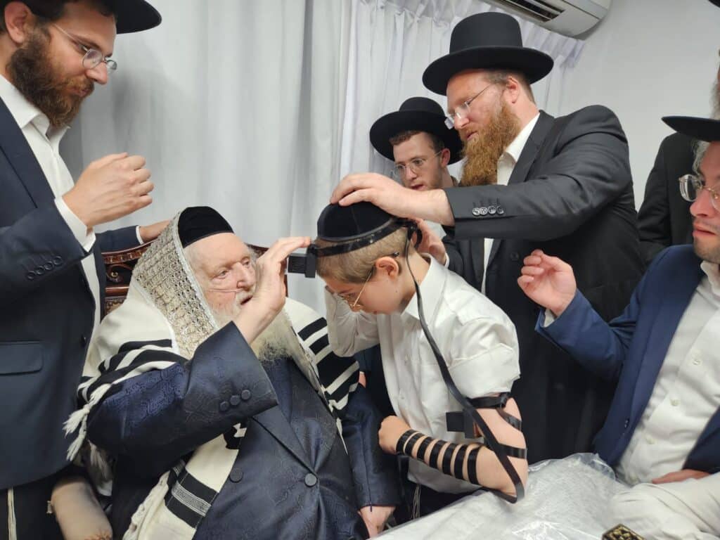 ברית ותפילין: השמחה הכפולה בבית הראב"ד