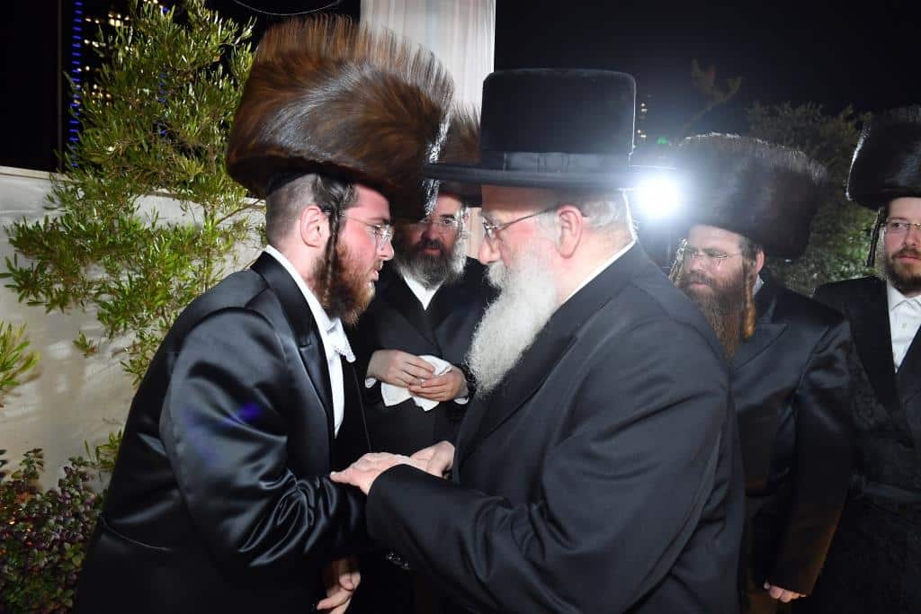 צפו בגלריה: שמחת נישואי בן הגה"צ רבי מרדכי אורי אנגלמן