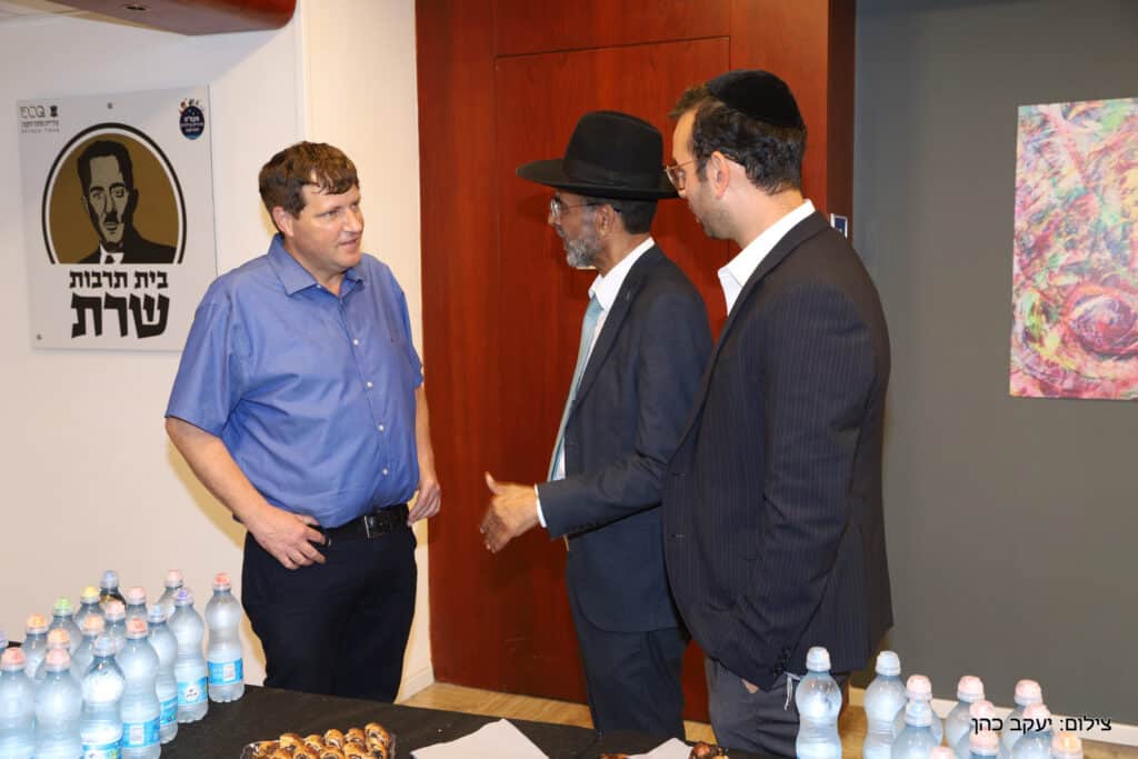 בפתח תקווה חילקו מאות אלפי שקלים לבחורי הישיבות בפתח תקווה חילקו מאות אלפי שקלים לבחורי הישיבות