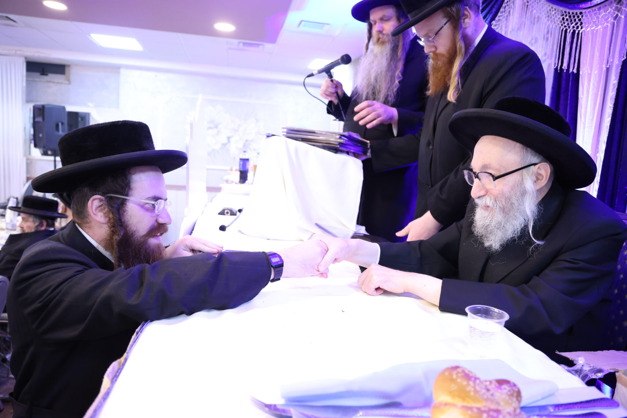 מעמד חלוקת תעודות ומלגות למאות נבחני 'שינון וחזרה'