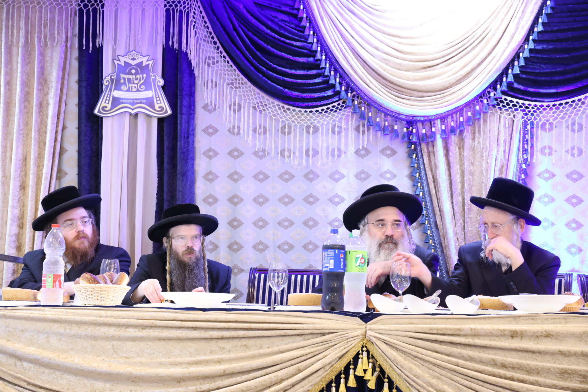 מעמד חלוקת תעודות ומלגות למאות נבחני 'שינון וחזרה'