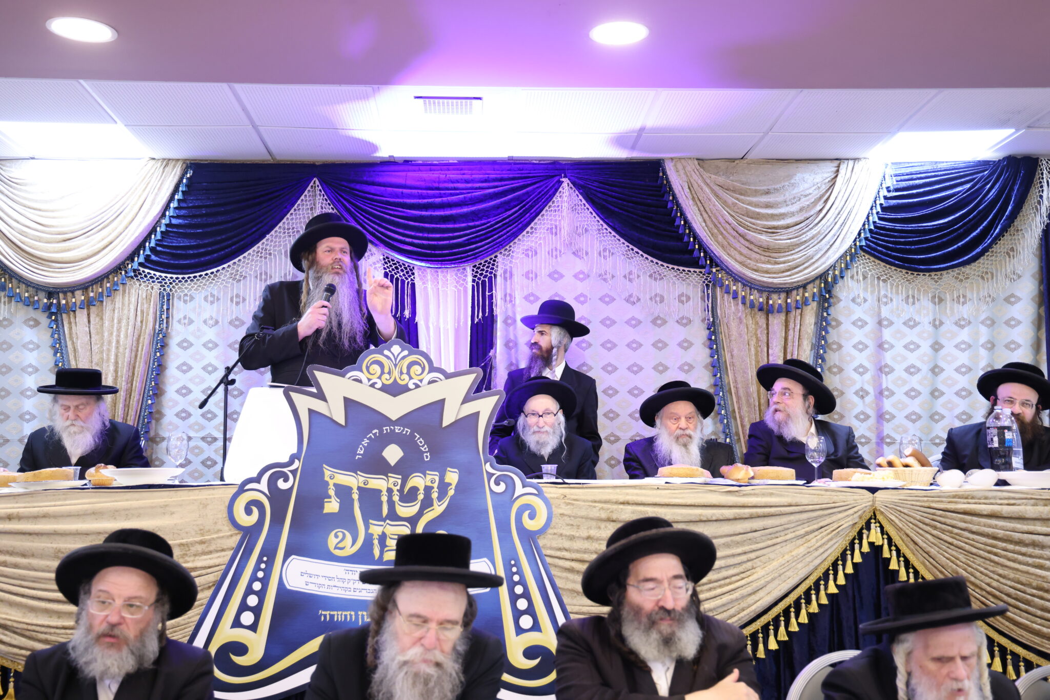 מעמד חלוקת תעודות ומלגות למאות נבחני 'שינון וחזרה'