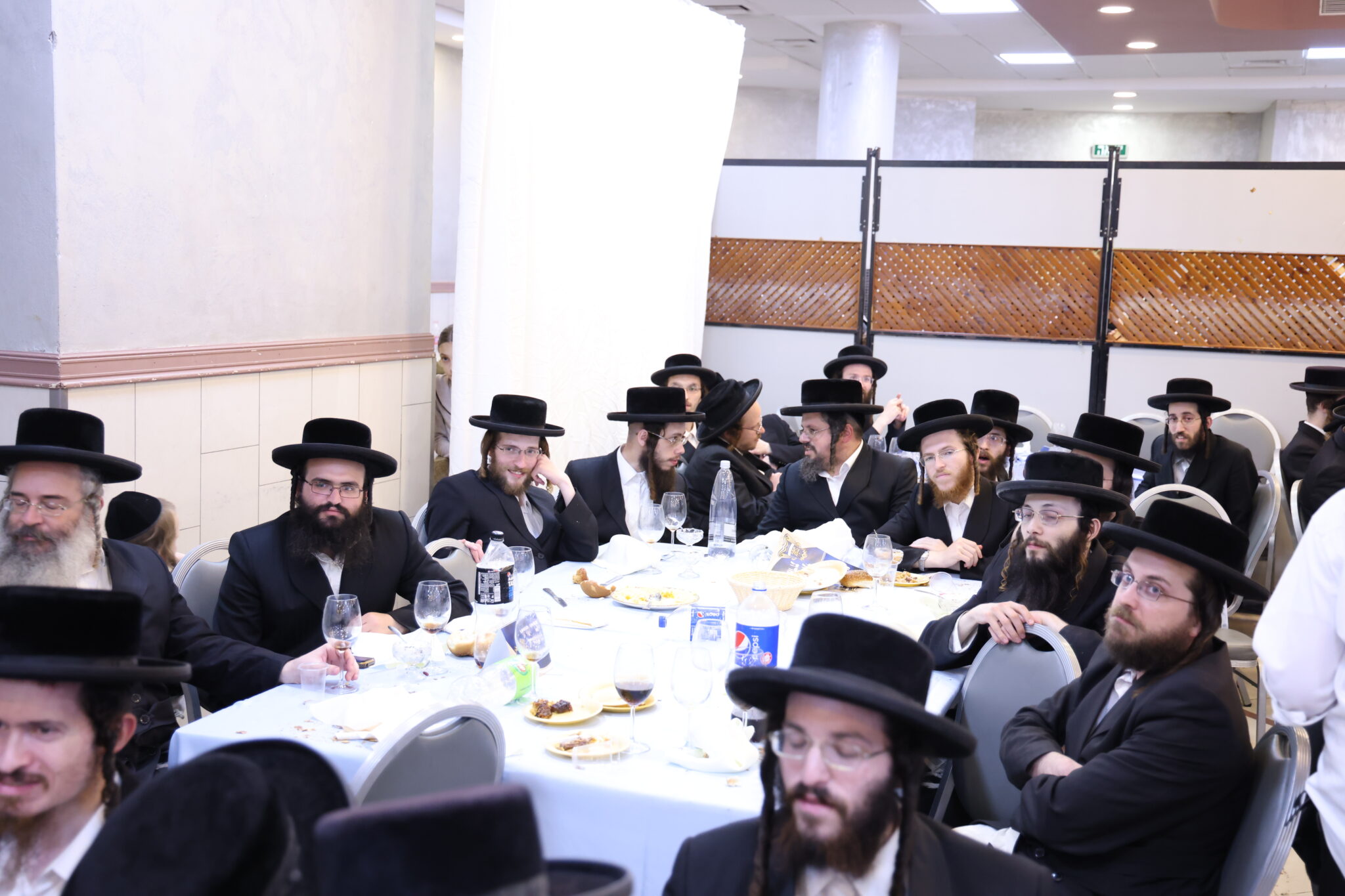 מעמד חלוקת תעודות ומלגות למאות נבחני 'שינון וחזרה'