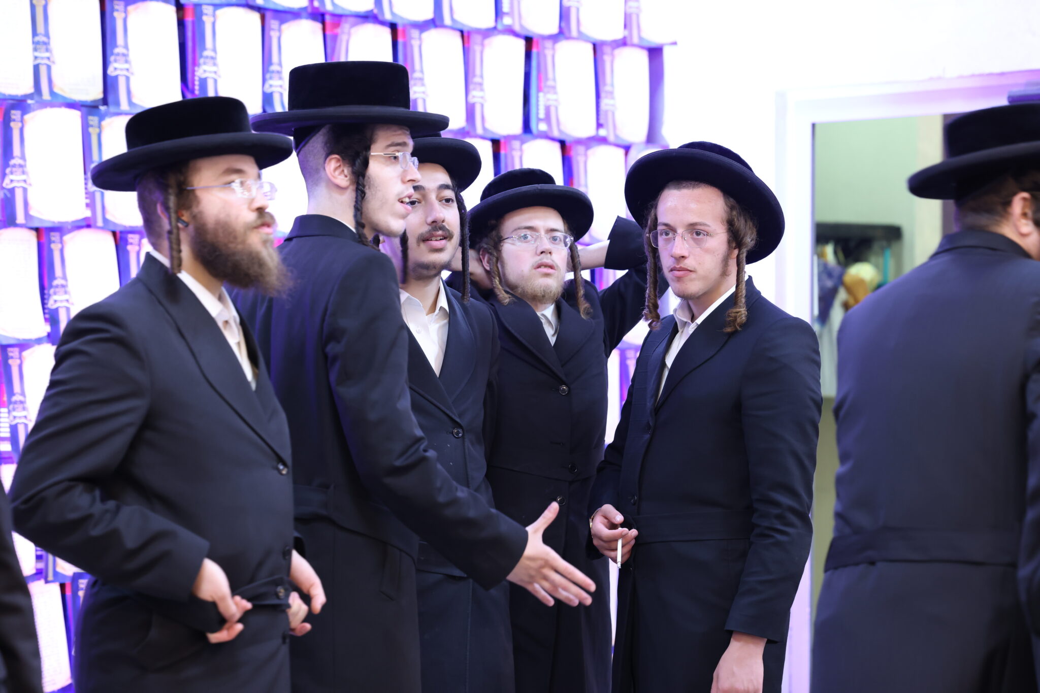 מעמד חלוקת תעודות ומלגות למאות נבחני 'שינון וחזרה'