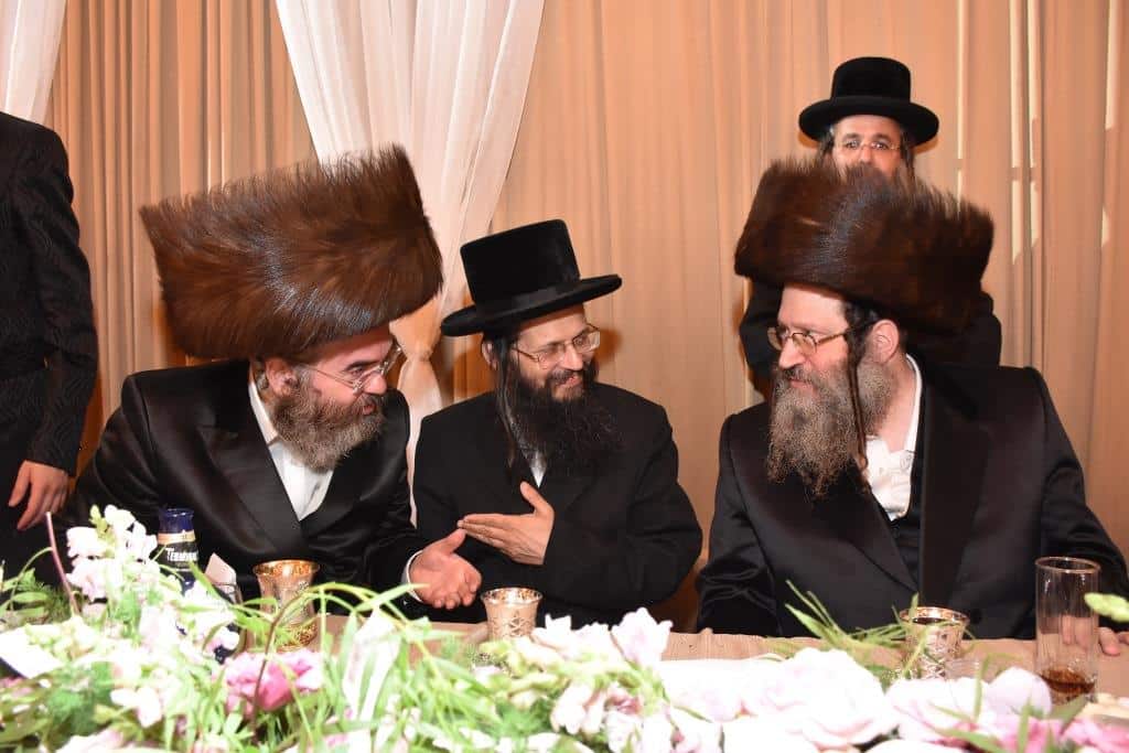 צפו בגלריה: שמחת נישואי בן הגה"צ רבי מרדכי אורי אנגלמן