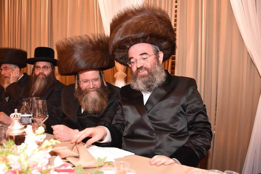 צפו בגלריה: שמחת נישואי בן הגה"צ רבי מרדכי אורי אנגלמן