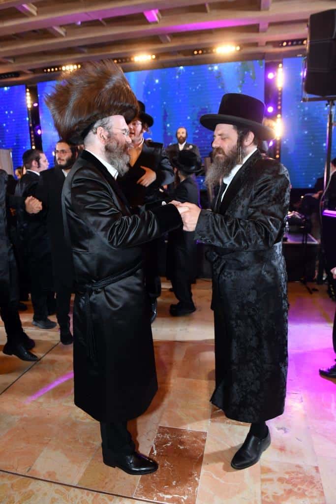 צפו בגלריה: שמחת נישואי בן הגה"צ רבי מרדכי אורי אנגלמן