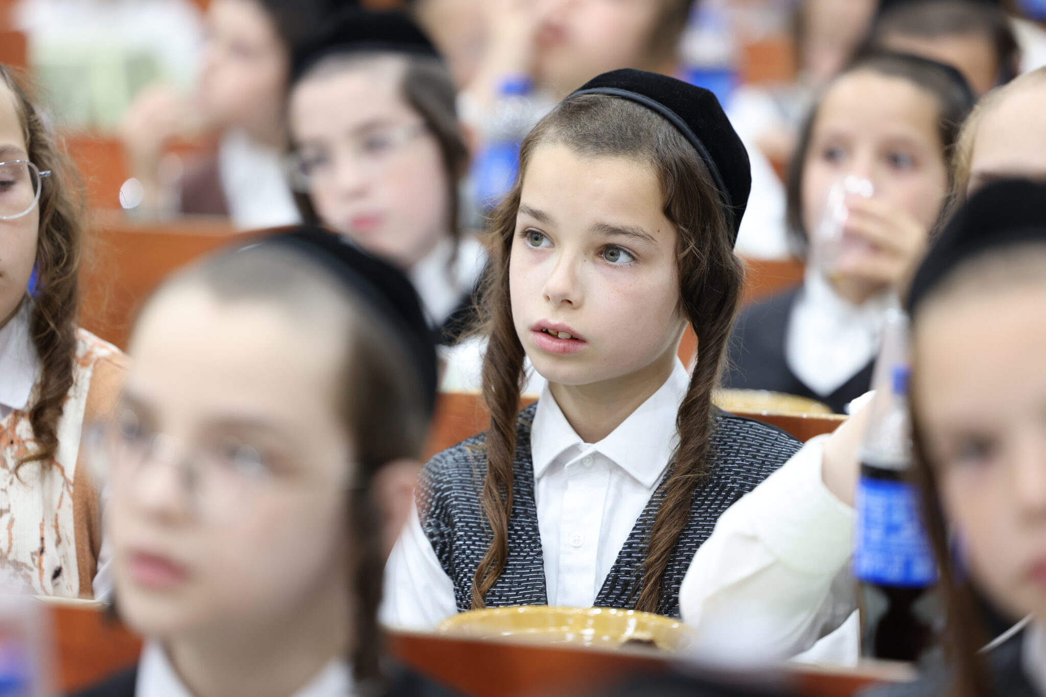 בעדה החרדית חגגו חלוקת פרסים לילדי "תורה ויראה" בעדה החרדית חגגו חלוקת פרסים לילדי "תורה ויראה"