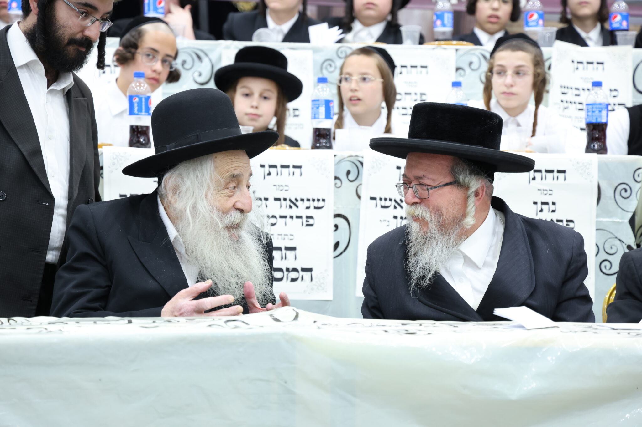 בעדה החרדית חגגו חלוקת פרסים לילדי "תורה ויראה" בעדה החרדית חגגו חלוקת פרסים לילדי "תורה ויראה"