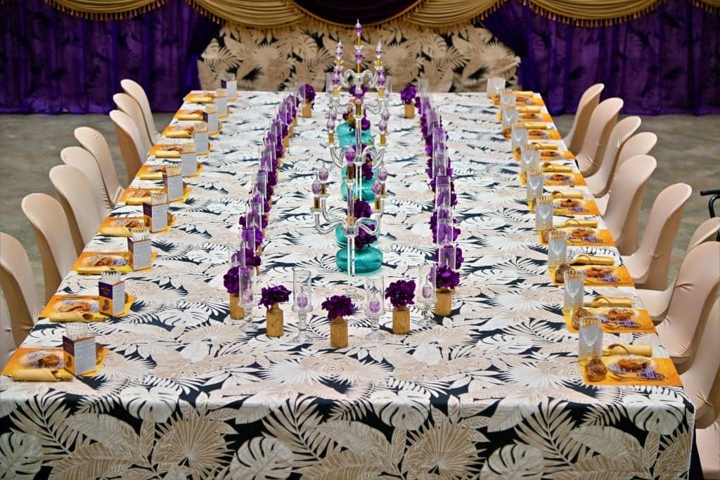 בראשות האדמו"ר: בפרמישלאן חילקו תעודות לחתנים בראשות האדמו"ר: בפרמישלאן חילקו תעודות לחתנים