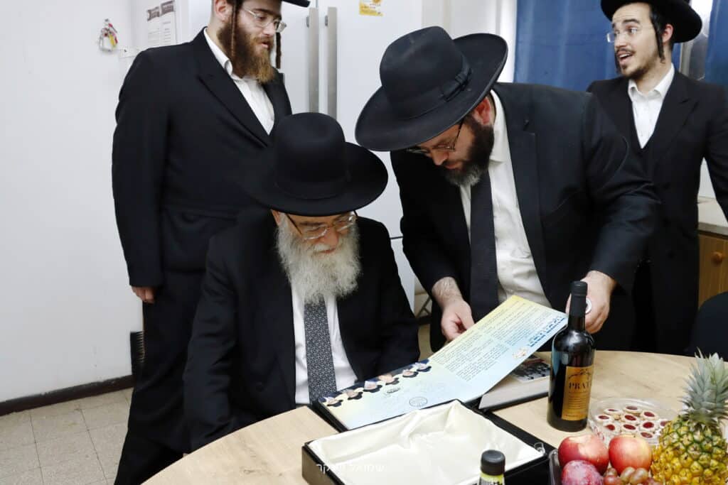 בקרית אתא קראו לחיידר על שם אביו של ראש הישיבה