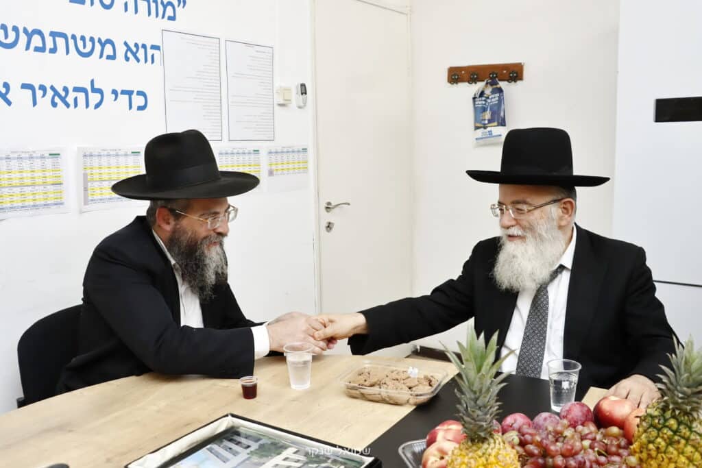 בקרית אתא קראו לחיידר על שם אביו של ראש הישיבה