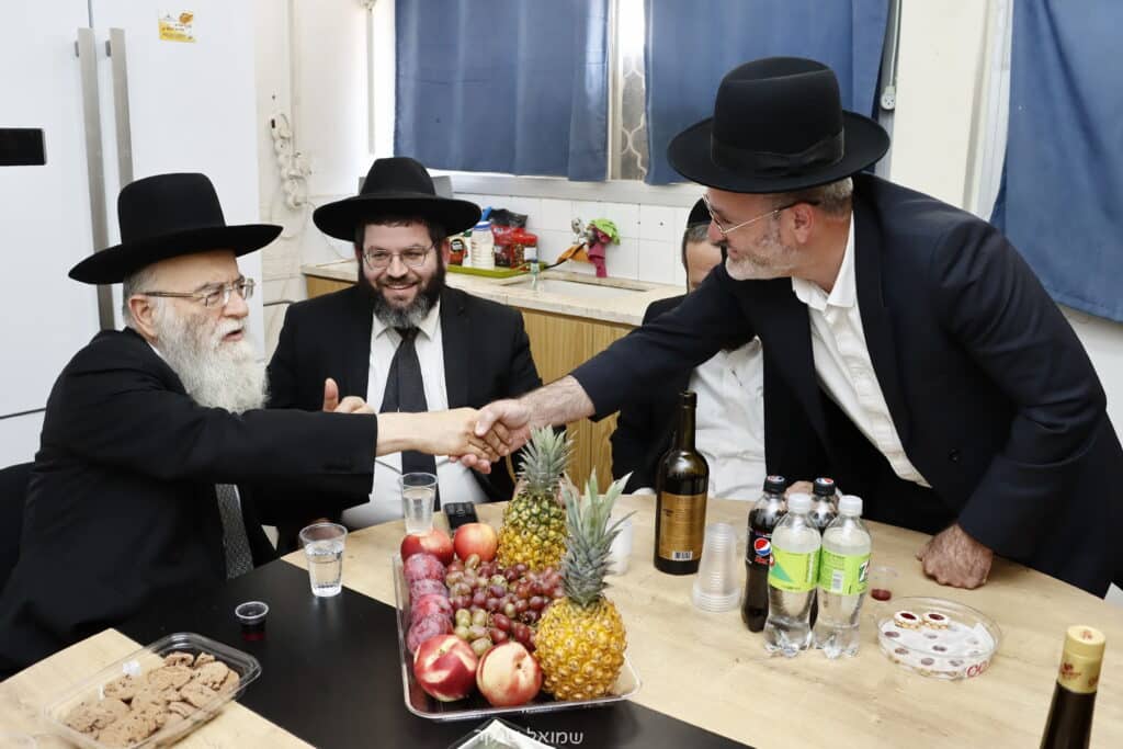 בקרית אתא קראו לחיידר על שם אביו של ראש הישיבה