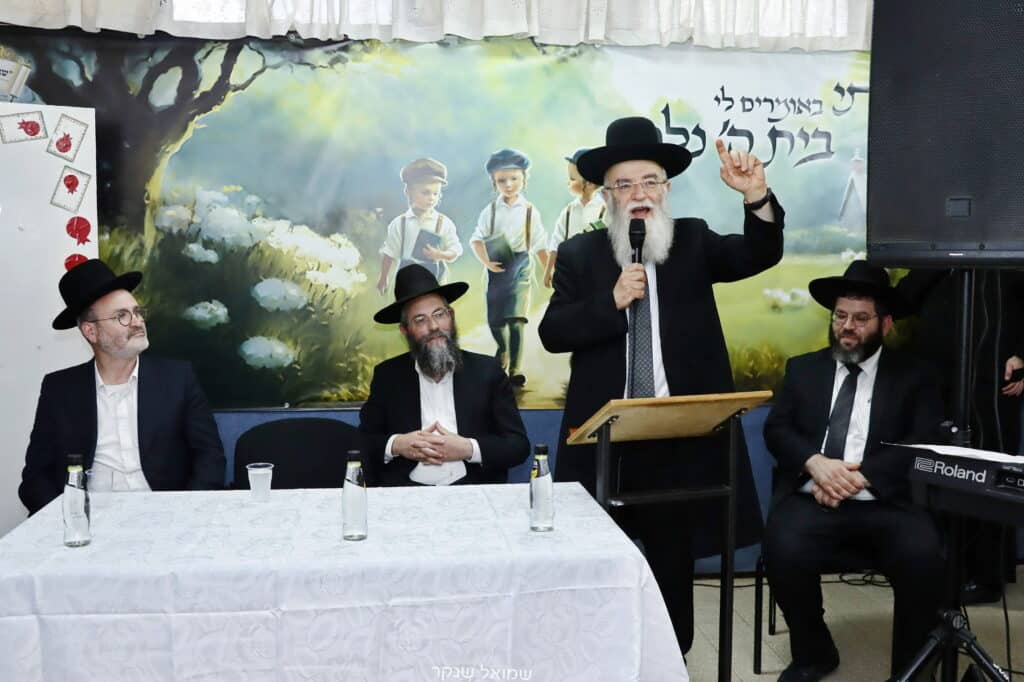 בקרית אתא קראו לחיידר על שם אביו של ראש הישיבה