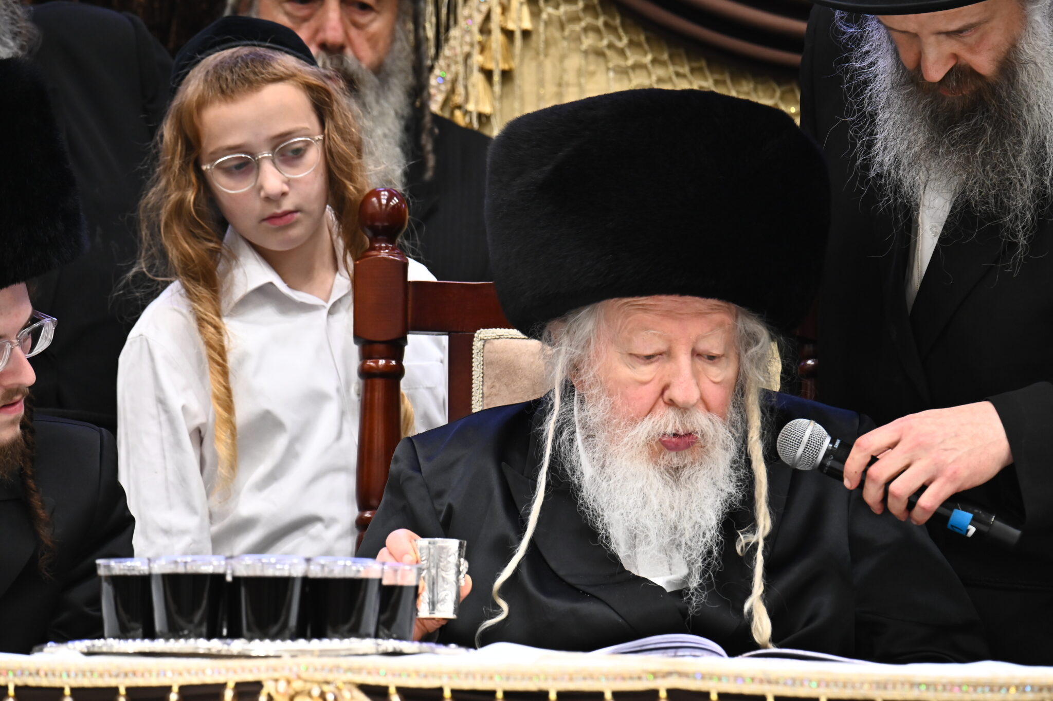 בראשות כ"ק האדמו"ר: רבבות בשבע ברכות אחרון בחסידות גור