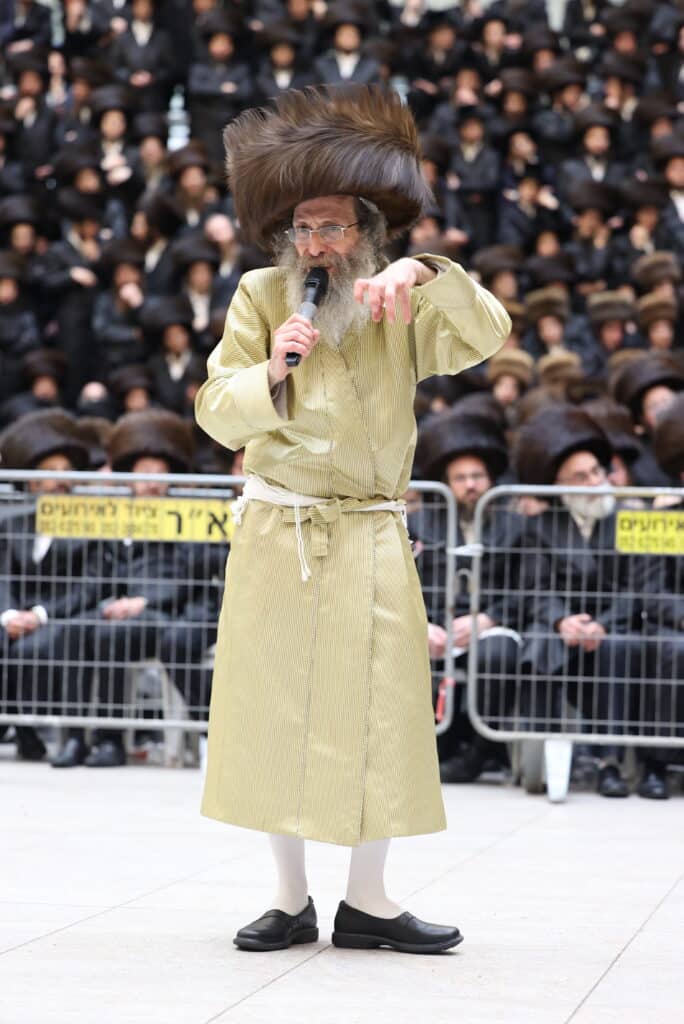 המשפיע החסידי שילהב את ההמונים בשמחת נישואי בנו