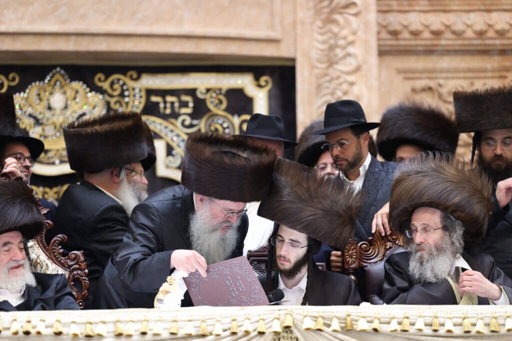 המשפיע החסידי שילהב את ההמונים בשמחת נישואי בנו