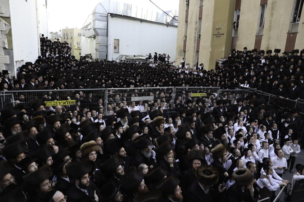 המשפיע החסידי שילהב את ההמונים בשמחת נישואי בנו