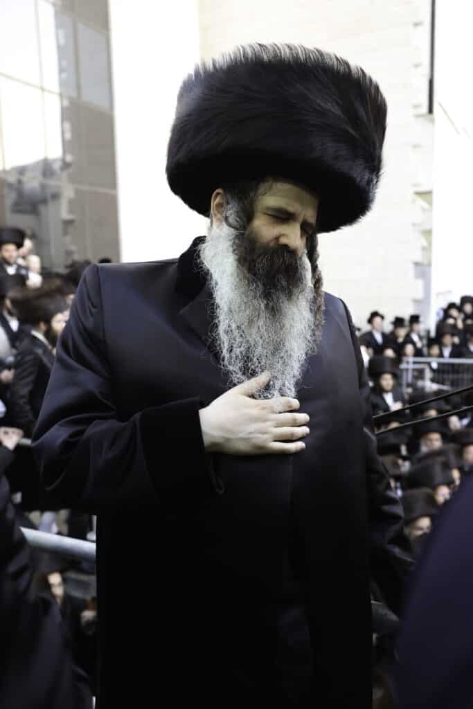 המשפיע החסידי שילהב את ההמונים בשמחת נישואי בנו