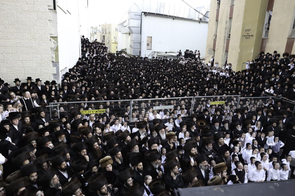 המשפיע החסידי שילהב את ההמונים בשמחת נישואי בנו