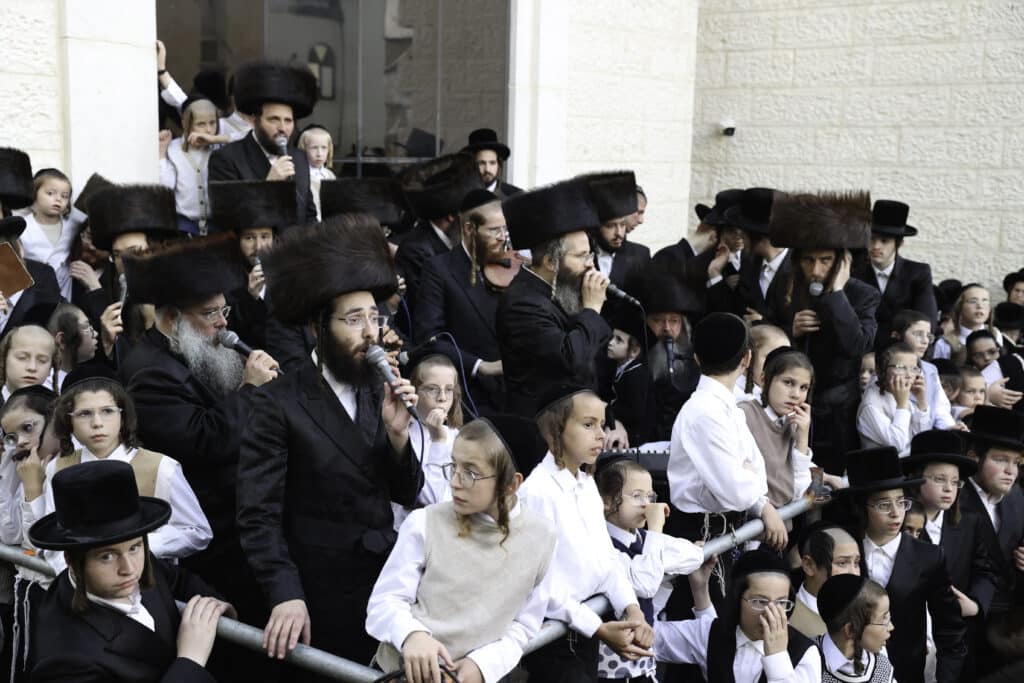 המשפיע החסידי שילהב את ההמונים בשמחת נישואי בנו