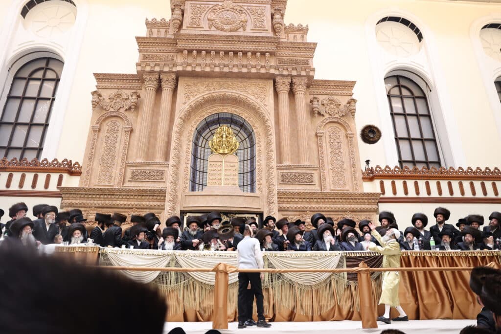 המשפיע החסידי שילהב את ההמונים בשמחת נישואי בנו