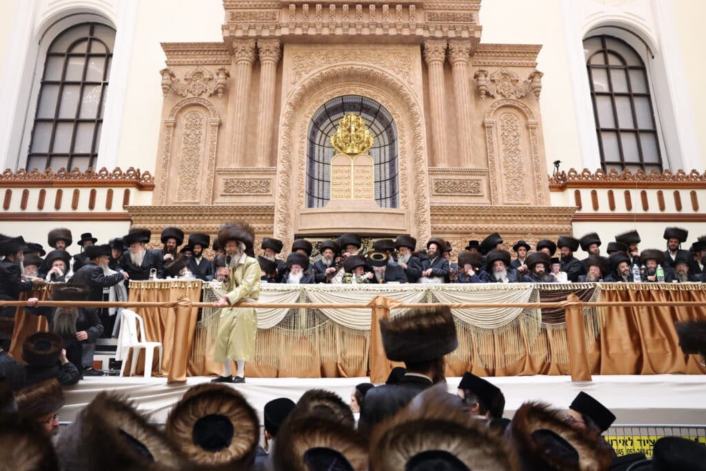 המשפיע החסידי שילהב את ההמונים בשמחת נישואי בנו