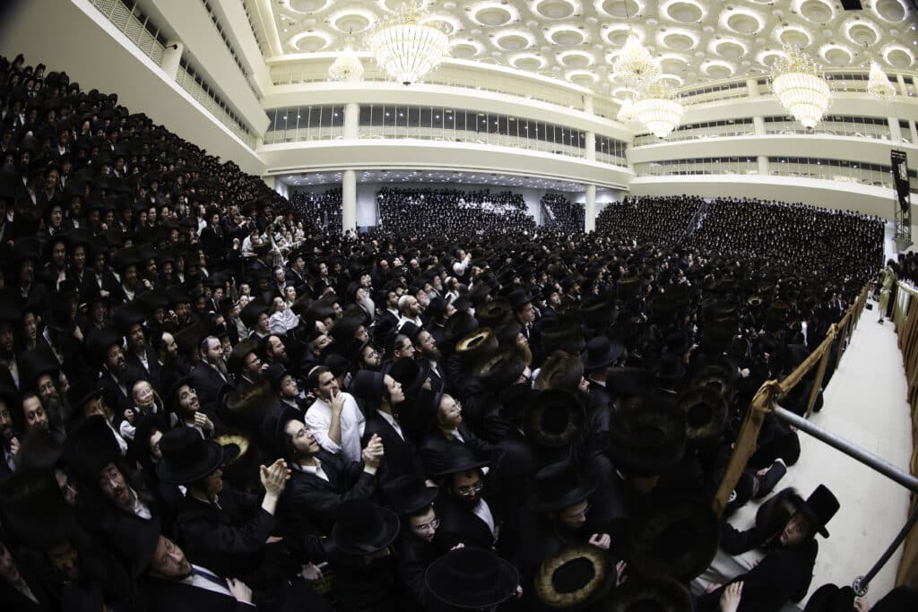 המשפיע החסידי שילהב את ההמונים בשמחת נישואי בנו