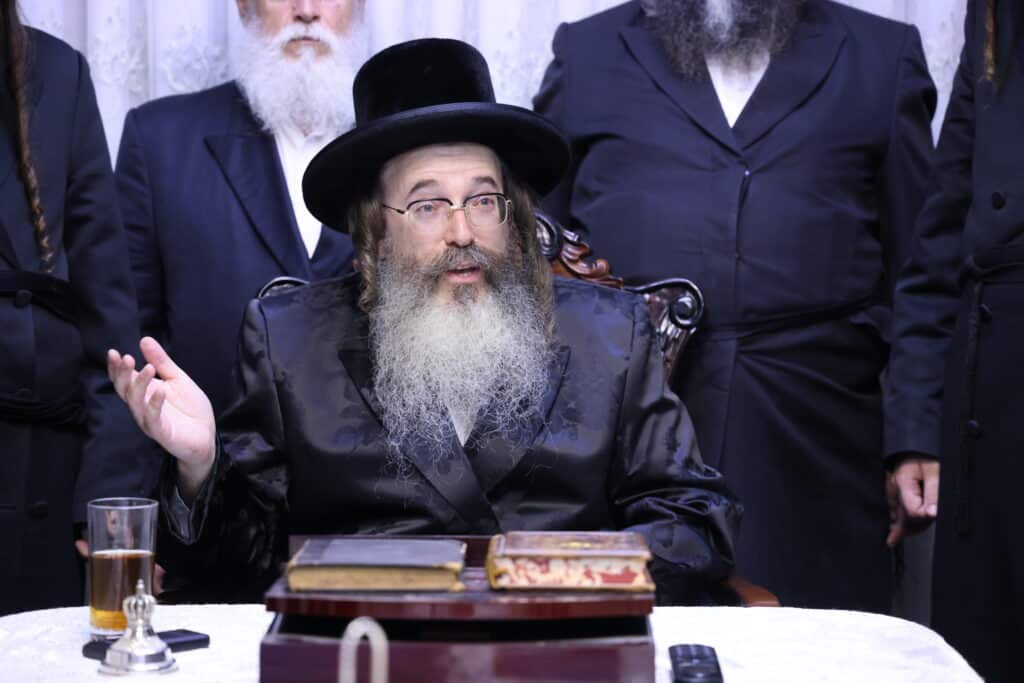 צאתכם לשלום: האדמו"ר מתולדות משה בברכת פרידה