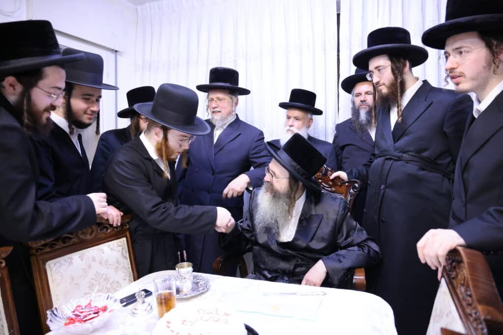 צאתכם לשלום: האדמו"ר מתולדות משה בברכת פרידה