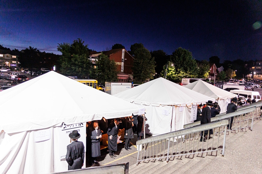 רבבות בקריית יואל: בסטאמר חגגו את יום ההילולה ה-44