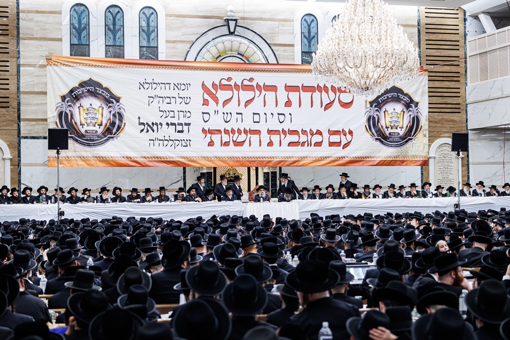 רבבות בקריית יואל: בסטאמר חגגו את יום ההילולה ה-44