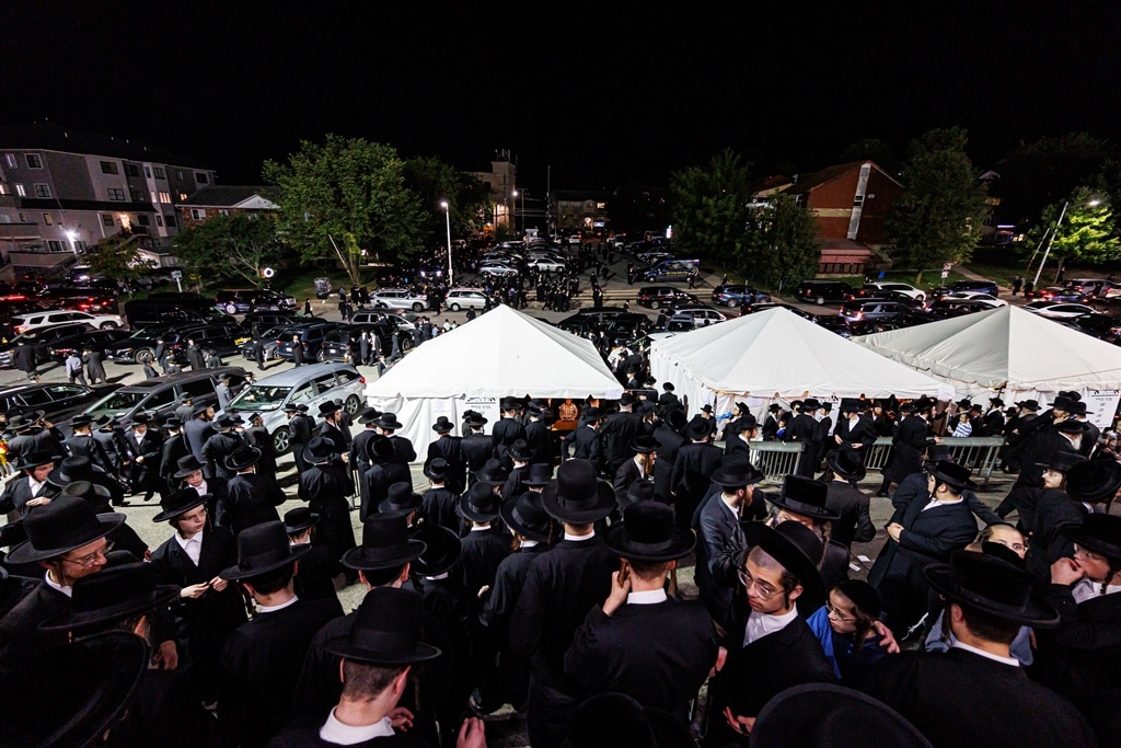 רבבות בקריית יואל: בסטאמר חגגו את יום ההילולה ה-44