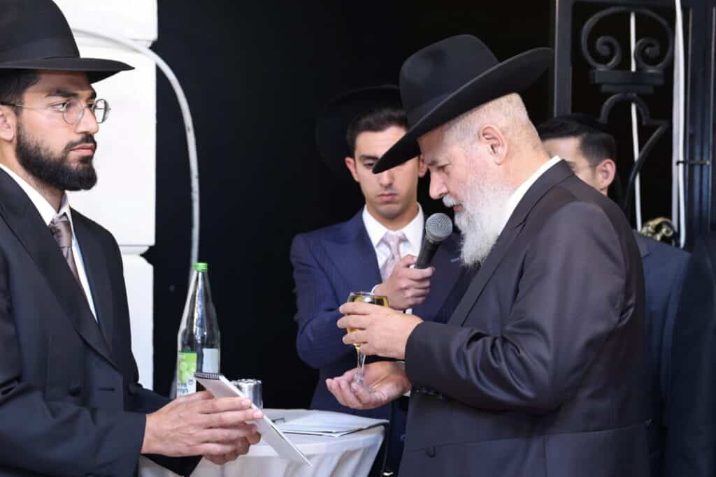 בהשתתפות רבנים: רבה של יקנעם השיא את נכדו בבני ברק