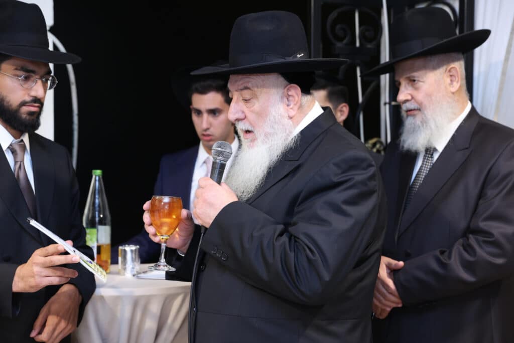 בהשתתפות רבנים: רבה של יקנעם השיא את נכדו בבני ברק