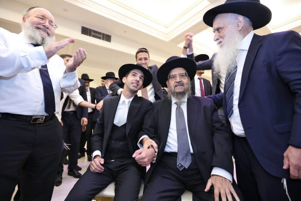 בהשתתפות רבנים: רבה של יקנעם השיא את נכדו בבני ברק