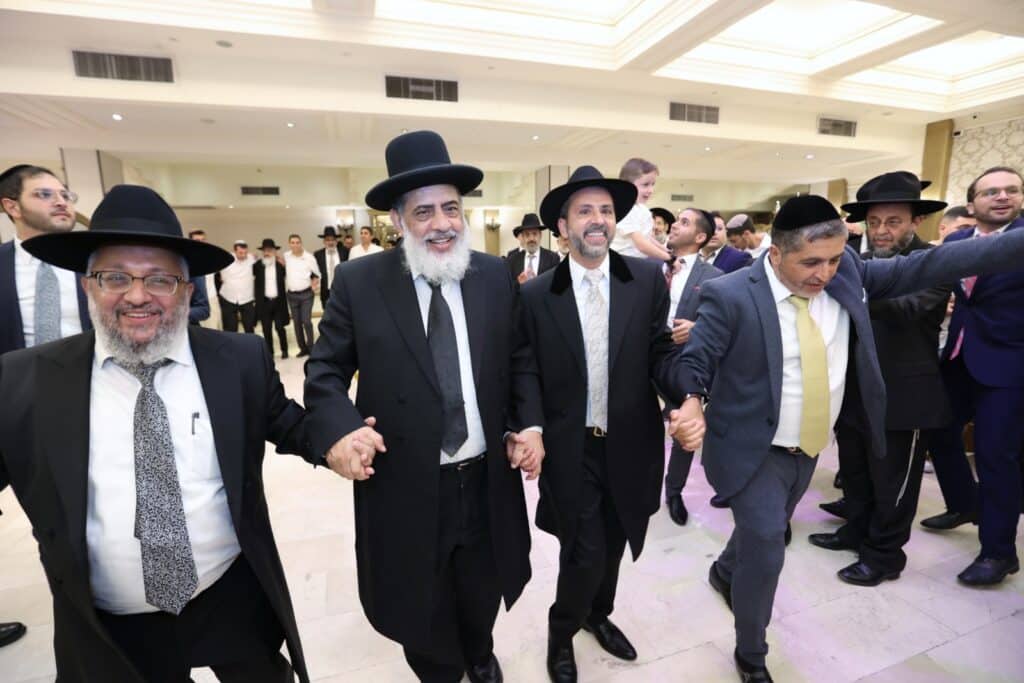 בהשתתפות רבנים: רבה של יקנעם השיא את נכדו בבני ברק