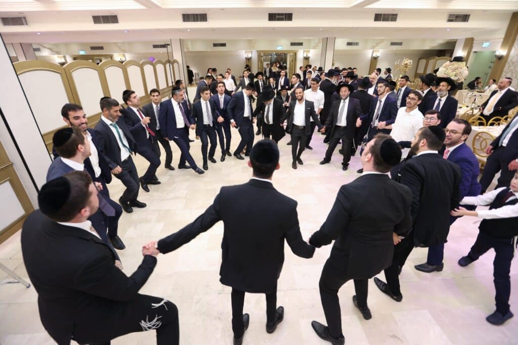 בהשתתפות רבנים: רבה של יקנעם השיא את נכדו בבני ברק