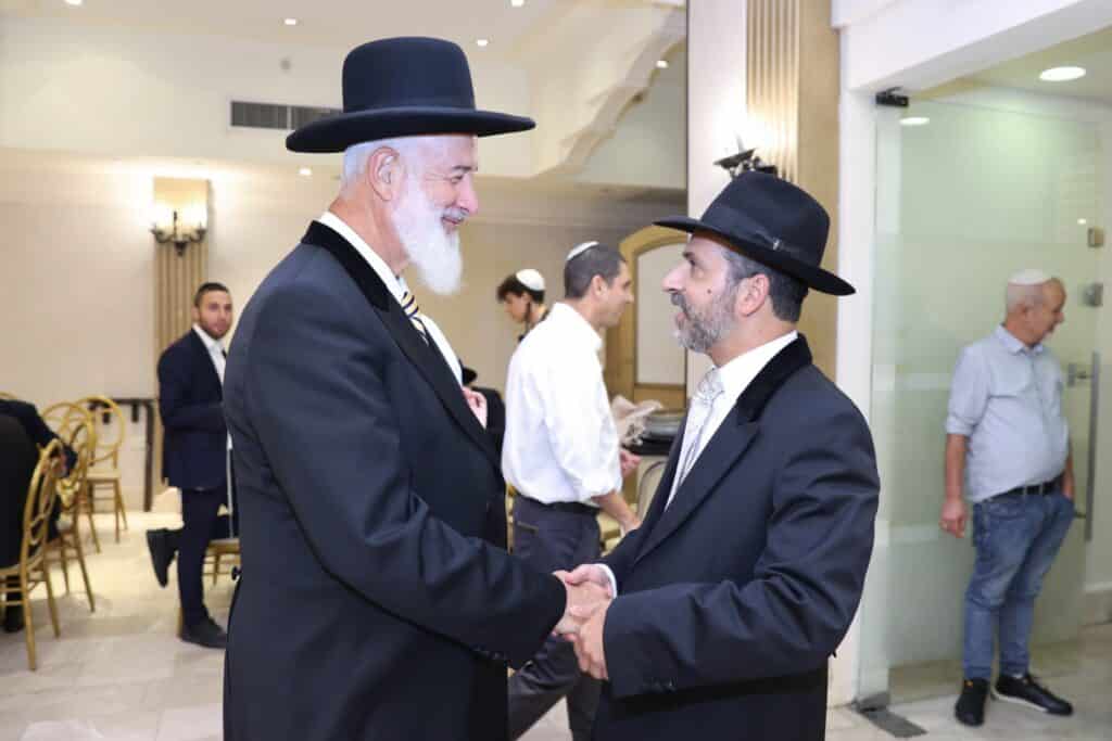 בהשתתפות רבנים: רבה של יקנעם השיא את נכדו בבני ברק