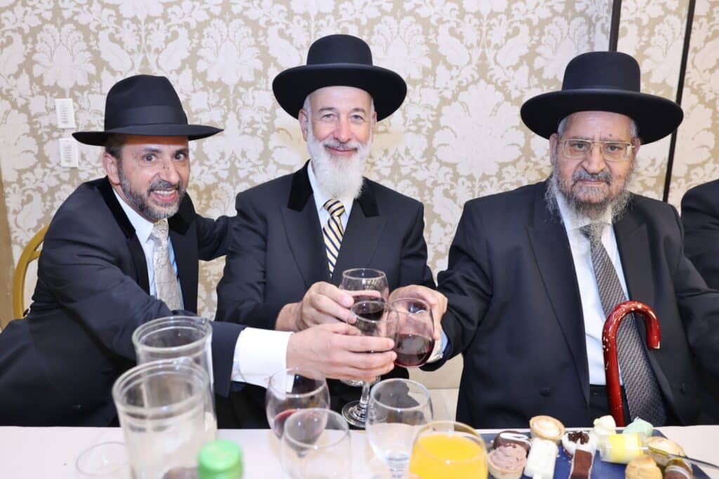 בהשתתפות רבנים: רבה של יקנעם השיא את נכדו בבני ברק