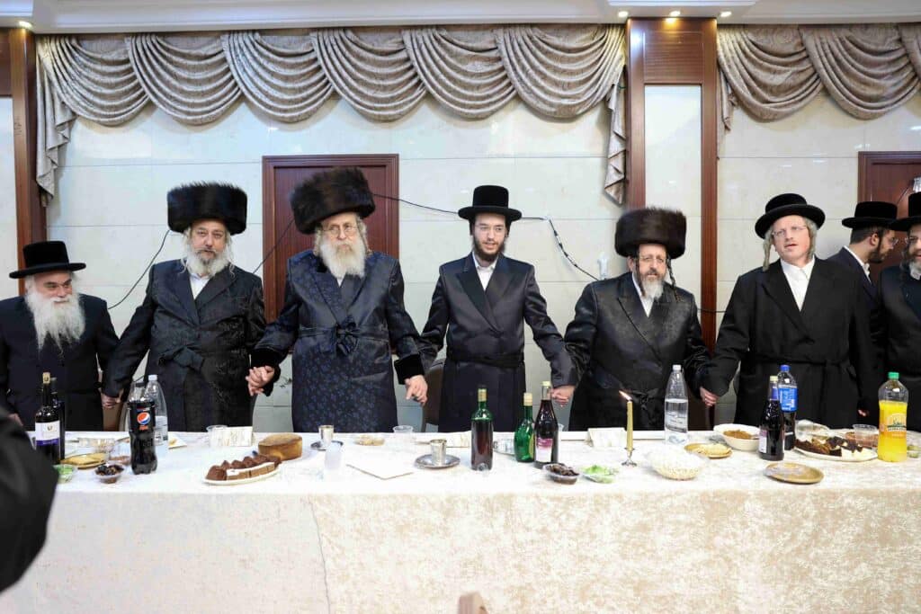 אדמו"רים ורבנים השתתפו באירוסי בן האדמו"ר מרימנוב