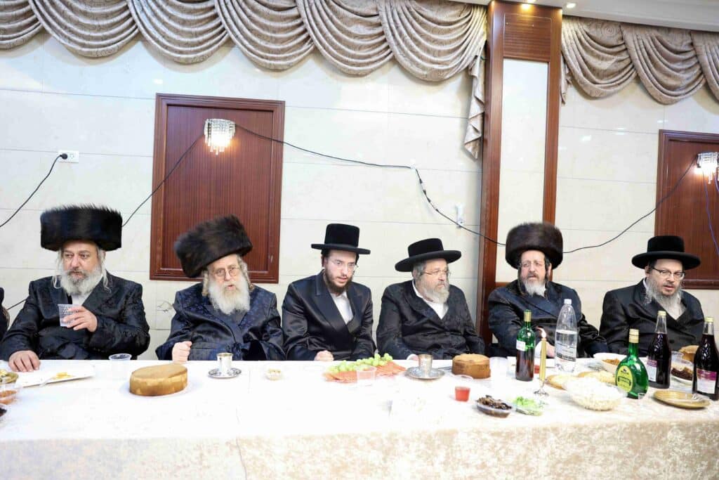 אדמו"רים ורבנים השתתפו באירוסי בן האדמו"ר מרימנוב