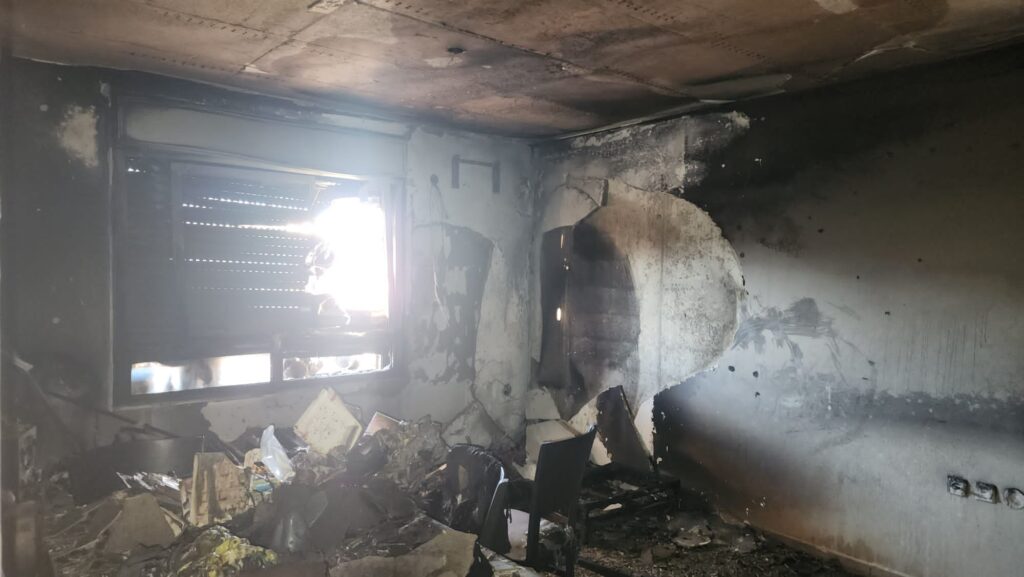 מודיעין עילית: הדירה אוכלסה ללא אישור ונשרפה כליל