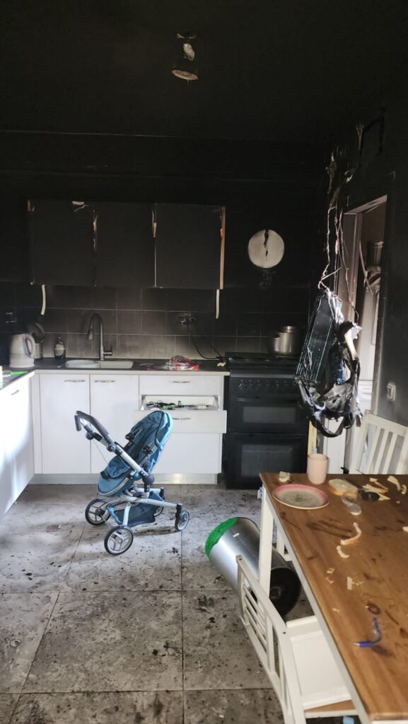 מודיעין עילית: הדירה אוכלסה ללא אישור ונשרפה כליל