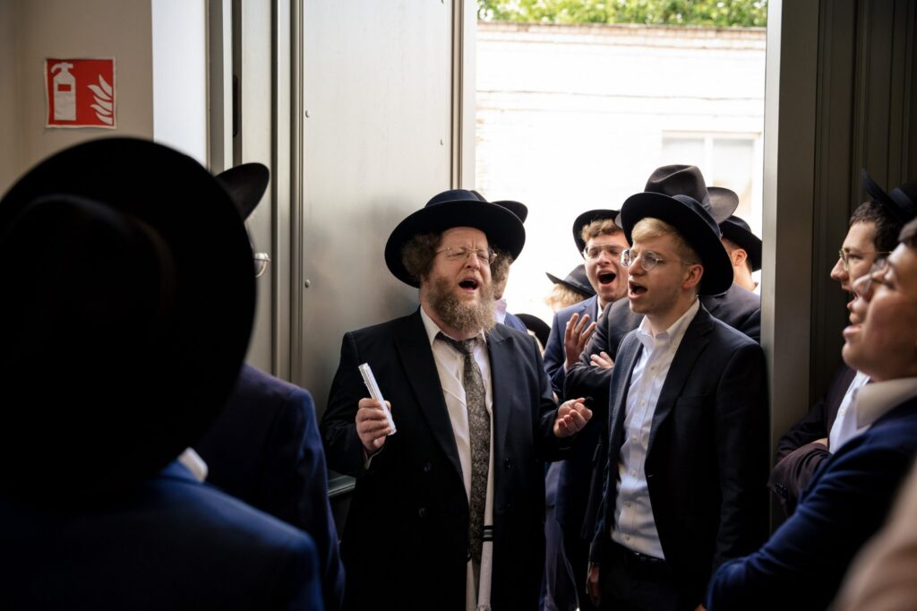 הגרש"ב סורוצקין גאל את בניין ישיבת טעלז בליטא