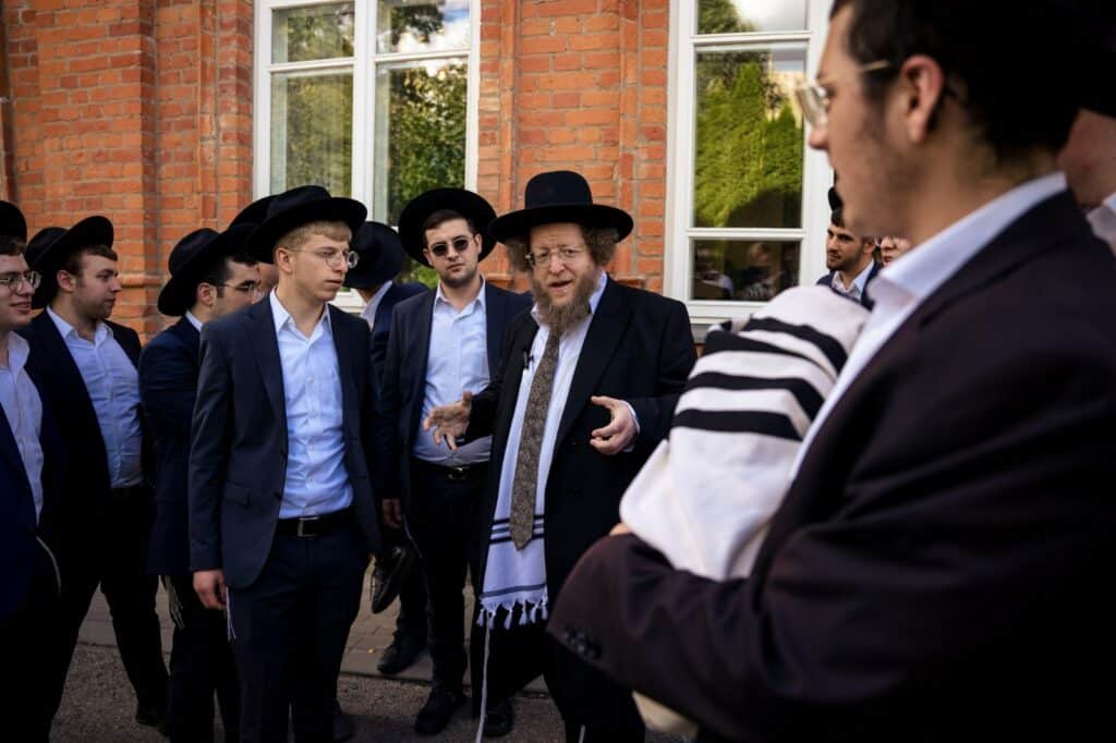 הגרש"ב סורוצקין גאל את בניין ישיבת טעלז בליטא